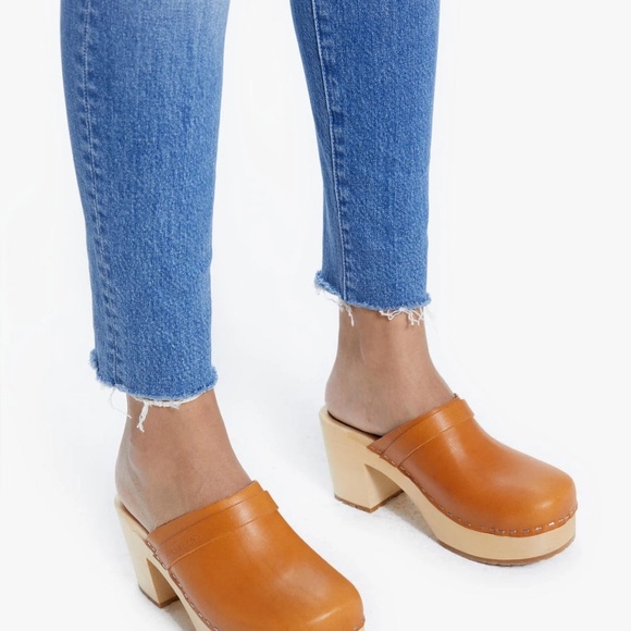 MOTHER Light Blue High-Rise Skinny Jeans with Knee Rips - Picture 3 of 10